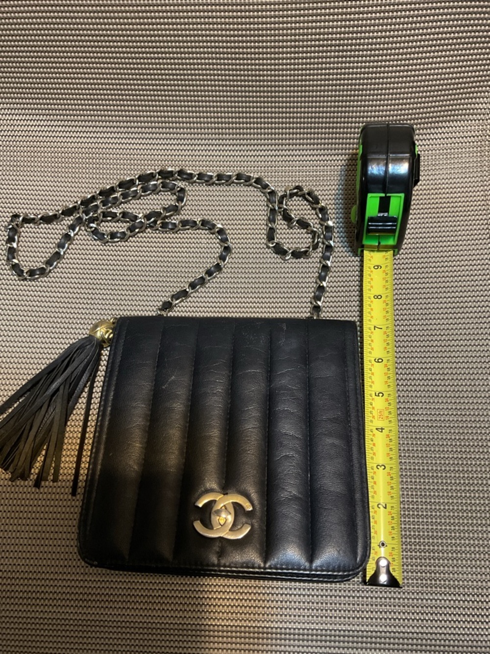Vintage Chanel Black Quilted Chain Crossbody Bag with Tassel - Picture 8 of 9